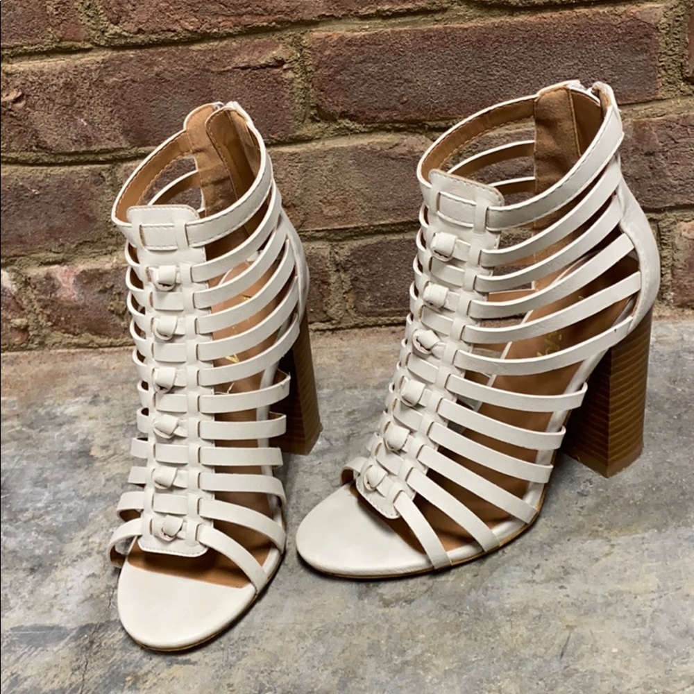 Mi.iM Strappy open toe block heel Bootie Cream 6.5